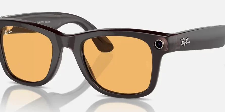 Новости технологий: в современных очках Ray-Ban Meta Smart Glasses реализованы передовые функции искусственного интеллекта, что значительно расширяет их возможности.